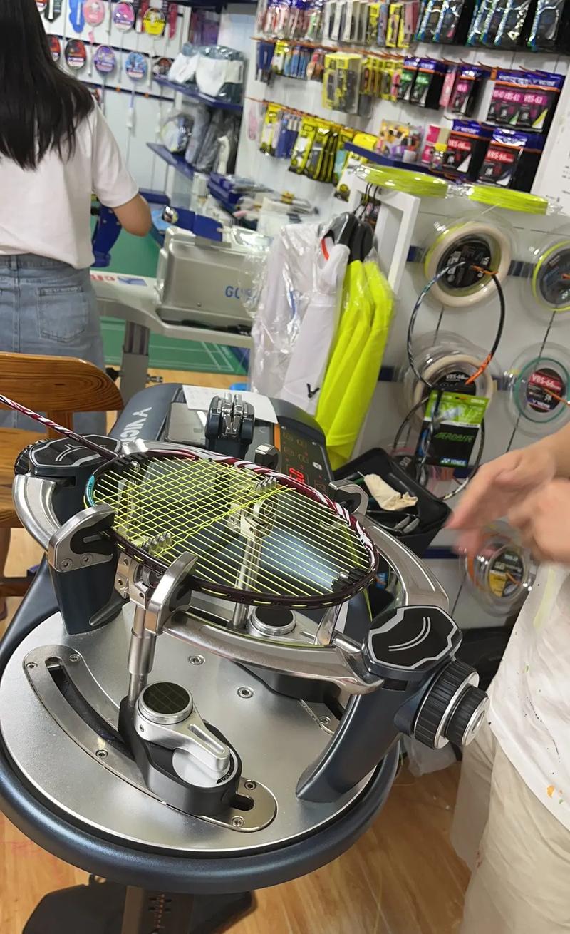 打羽毛球的那个叫什么丹