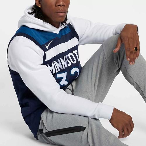 怎么买到狼队的球衣呢