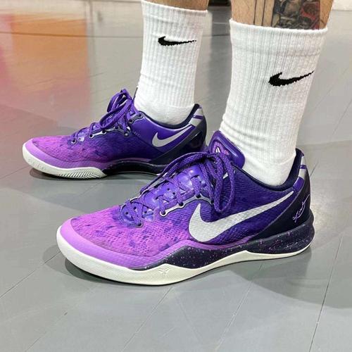 科比八代球鞋