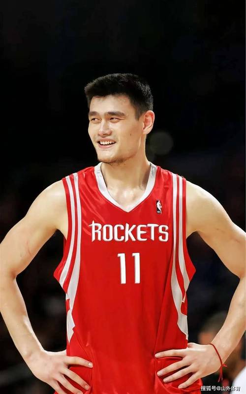 姚明职业生涯合同签了几年