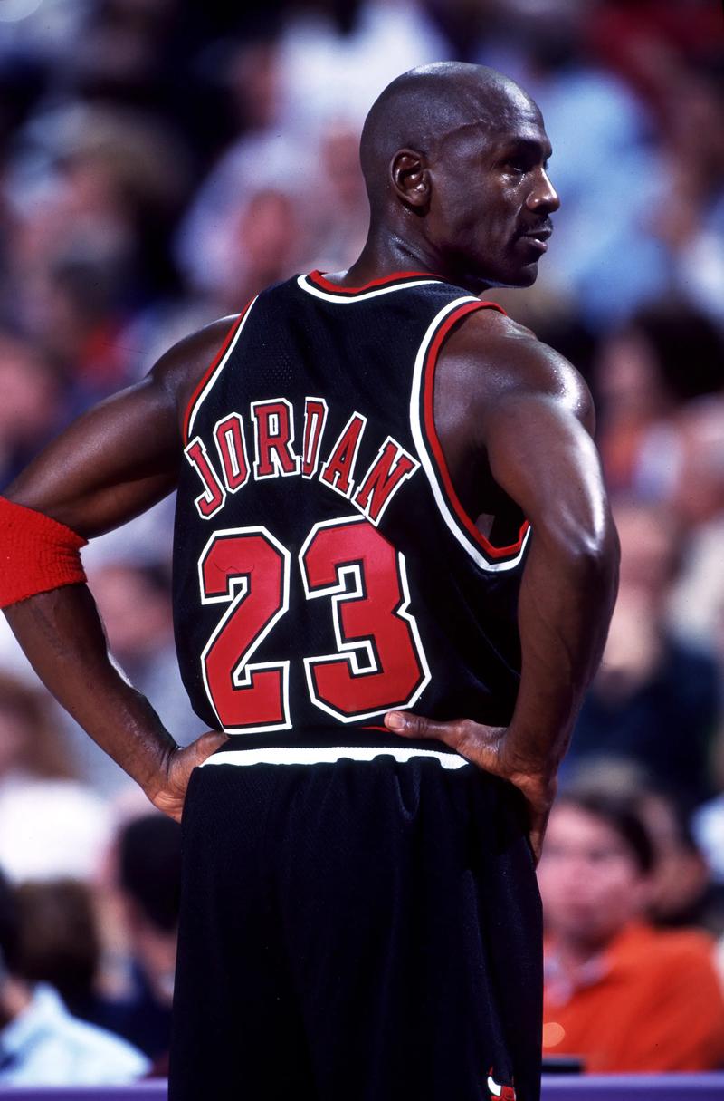 为什么乔丹能叫篮球之神呢