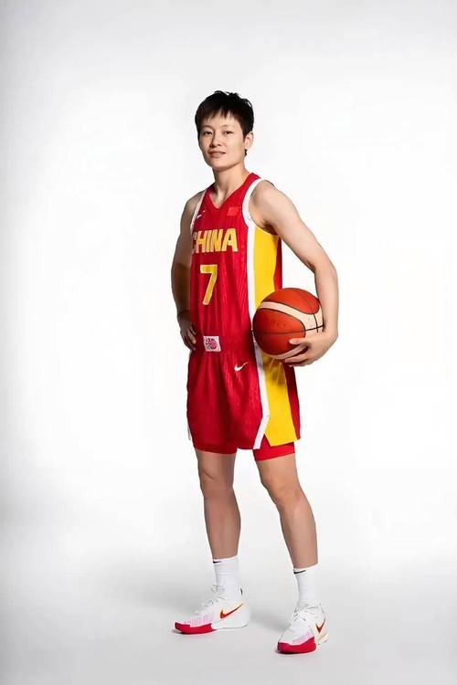 2021年中国女篮队长是谁