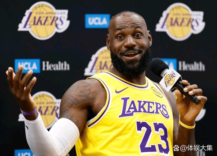 詹姆斯在湖人首秀全场回放