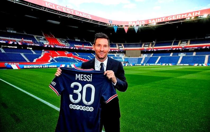 梅西转会巴黎是什么时候比赛