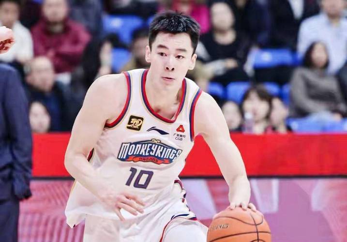 上海男蓝郭昊文